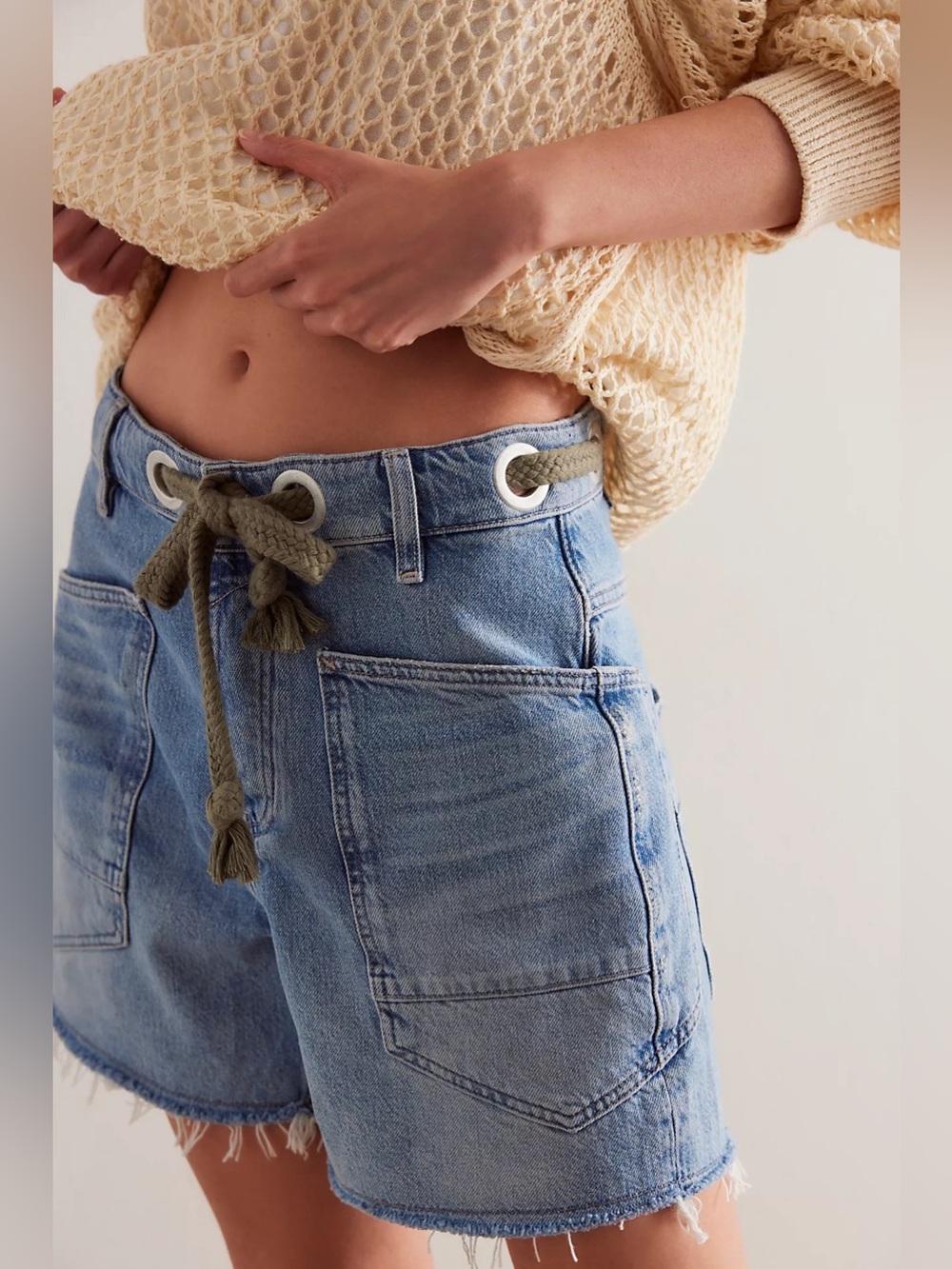 We The Free Moxie Barrel Denim Shorts Truest Blue Light Wash Size 30